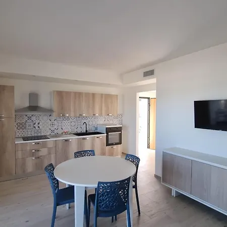 Apartment House *